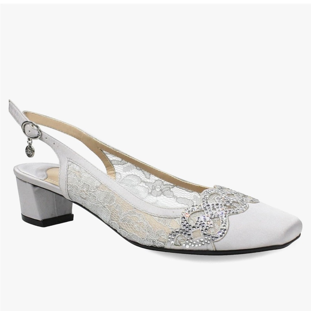 NWT 7.5 Low Heel, Steel Grey